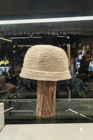 کلاه لبه دار رنگ کرم