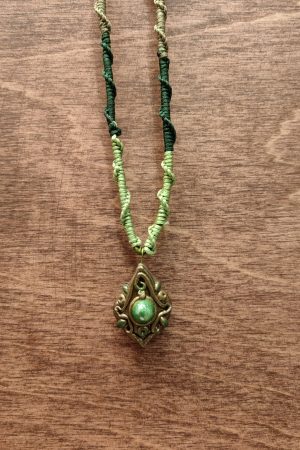 گردنبند خمیری